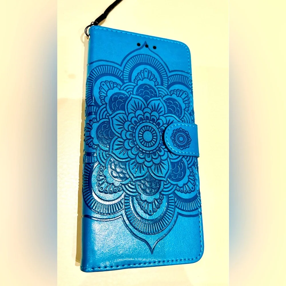 Phone Case/Wallet - Picture 1 of 7